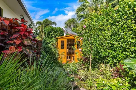 907 Sw 37th Court Boynton Beach FL 33435