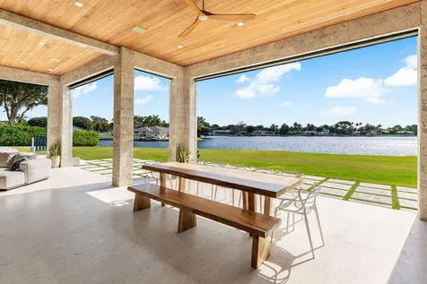 907 Sw 37th Court Boynton Beach FL 33435