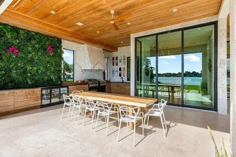 907 Sw 37th Court Boynton Beach FL 33435