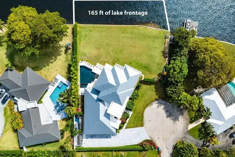 907 Sw 37th Court Boynton Beach FL 33435