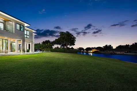 907 Sw 37th Court Boynton Beach FL 33435