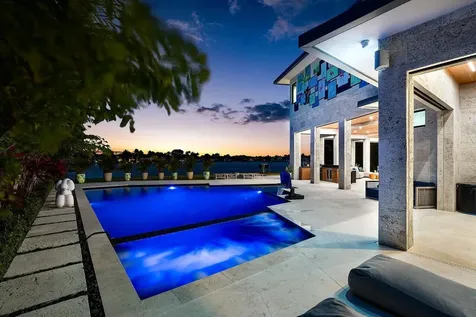 907 Sw 37th Court Boynton Beach FL 33435