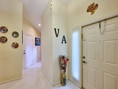 8421 Via Serena Boca Raton FL 33433