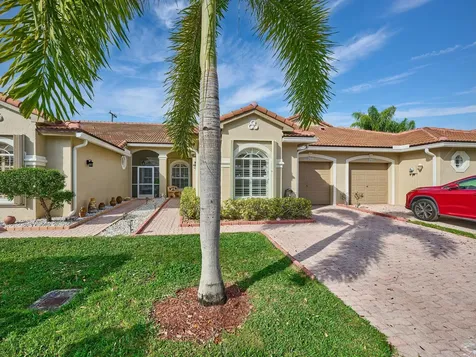 8421 Via Serena Boca Raton FL 33433