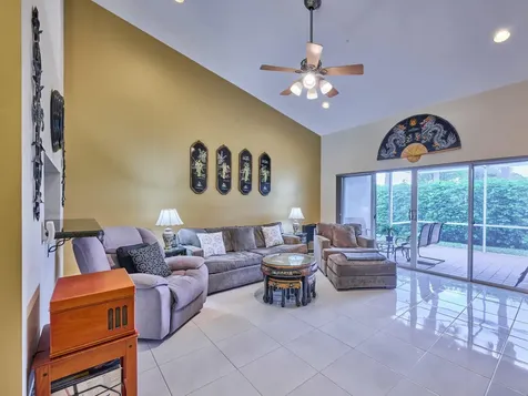 8421 Via Serena Boca Raton FL 33433