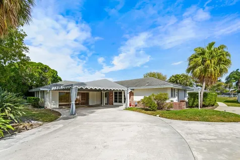 4705 Holly Drive Palm Beach Gardens FL 33418
