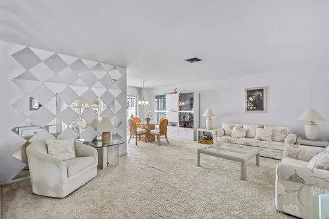 4705 Holly Drive Palm Beach Gardens FL 33418