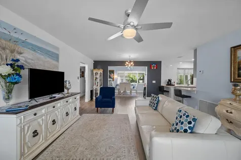 2305 Sw 21st Terrace Boynton Beach FL 33426