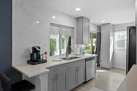 2305 Sw 21st Terrace Boynton Beach FL 33426