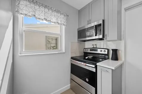 2305 Sw 21st Terrace Boynton Beach FL 33426