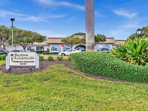 2305 Sw 21st Terrace Boynton Beach FL 33426
