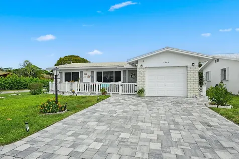 2305 Sw 21st Terrace Boynton Beach FL 33426