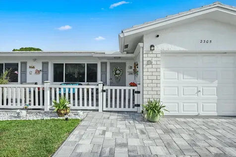 2305 Sw 21st Terrace Boynton Beach FL 33426