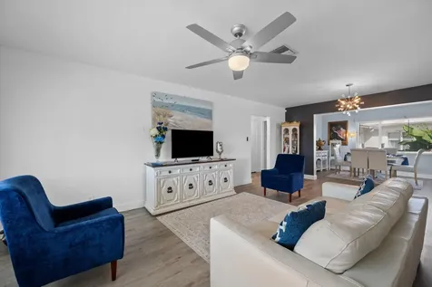 2305 Sw 21st Terrace Boynton Beach FL 33426