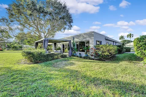 4866 S Lake Drive Boynton Beach FL 33436