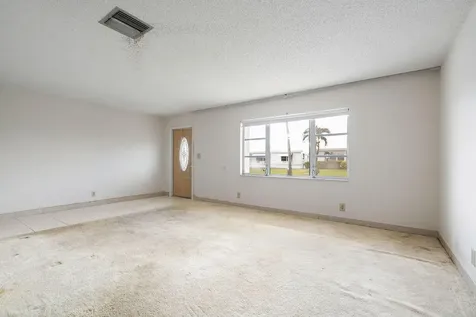 2001 Sw Roma Way Boynton Beach FL 33426