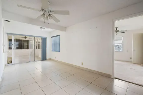 2001 Sw Roma Way Boynton Beach FL 33426