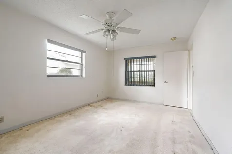 2001 Sw Roma Way Boynton Beach FL 33426