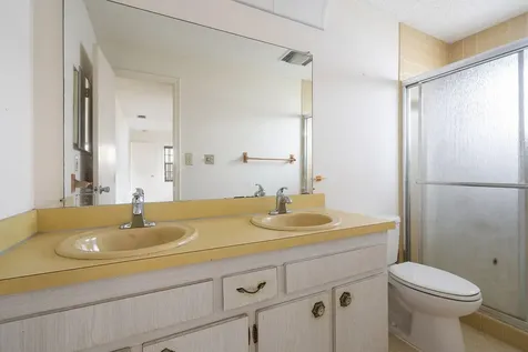 2001 Sw Roma Way Boynton Beach FL 33426