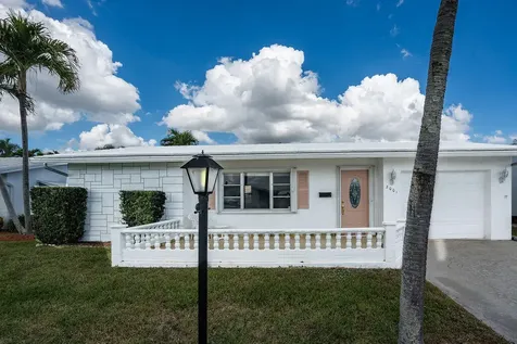 2001 Sw Roma Way Boynton Beach FL 33426