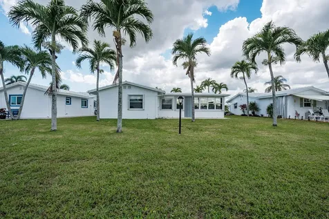 2001 Sw Roma Way Boynton Beach FL 33426