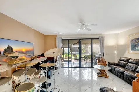 624 Ne 20th Lane Boynton Beach FL 33435
