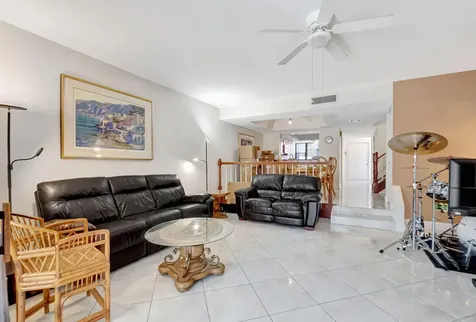 624 Ne 20th Lane Boynton Beach FL 33435