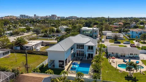 211 Nw 9th Street Boca Raton FL 33432