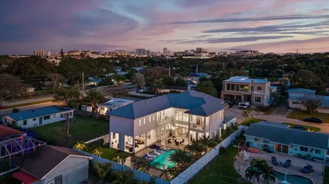 211 Nw 9th Street Boca Raton FL 33432