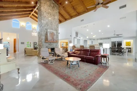 611 Sw 15th Street Boca Raton FL 33486