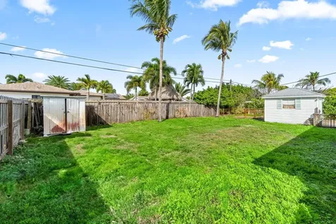 2659 Nassau Road West Palm Beach FL 33406