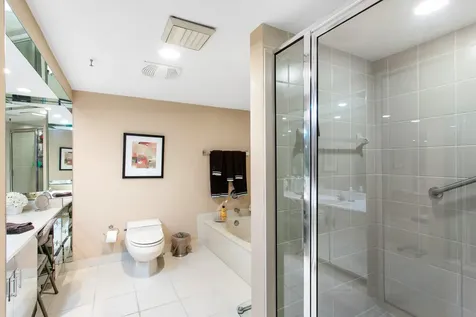 2480 Presidential Way West Palm Beach FL 33401