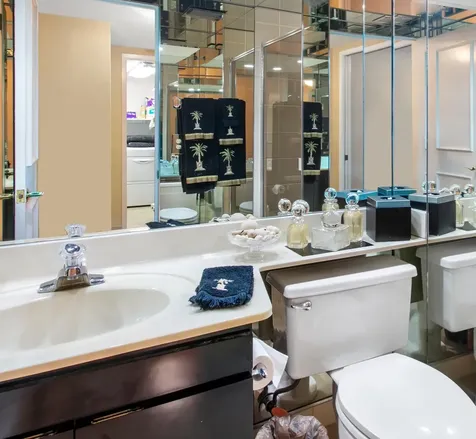 2480 Presidential Way West Palm Beach FL 33401