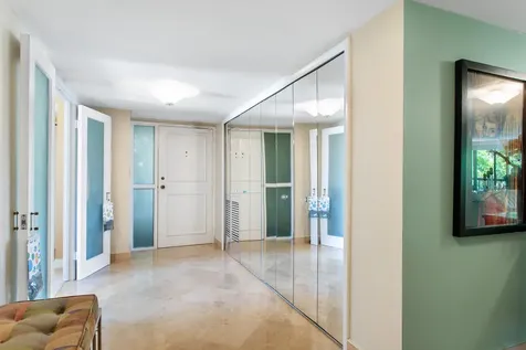 2480 Presidential Way West Palm Beach FL 33401