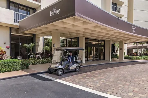 2480 Presidential Way West Palm Beach FL 33401