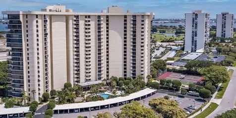 2480 Presidential Way West Palm Beach FL 33401