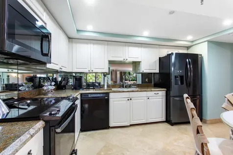 2480 Presidential Way West Palm Beach FL 33401