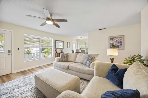 2929 Se Ocean Boulevard Stuart FL 34996