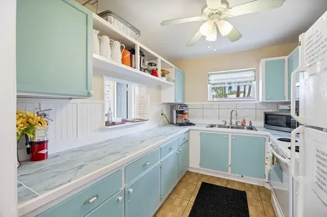 2929 Se Ocean Boulevard Stuart FL 34996