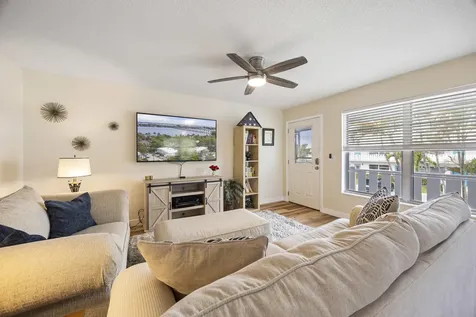 2929 Se Ocean Boulevard Stuart FL 34996
