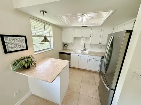 2929 Se Ocean Boulevard Stuart FL 34996