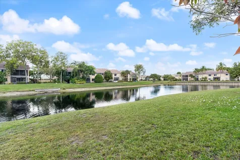 23205 Fountain View Boca Raton FL 33433