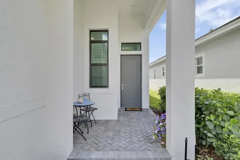 9309 Sw Pepoli Way Port Saint Lucie FL 34987