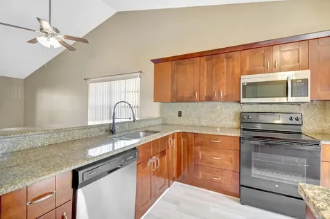 492 Hardwood Place Boca Raton FL 33431