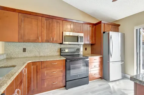 492 Hardwood Place Boca Raton FL 33431