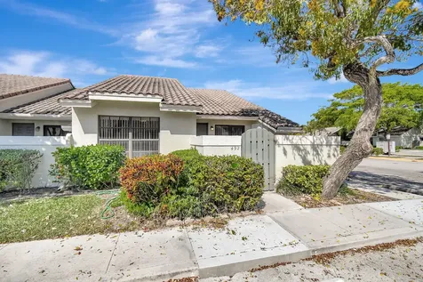 492 Hardwood Place Boca Raton FL 33431