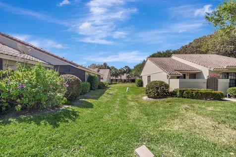 492 Hardwood Place Boca Raton FL 33431