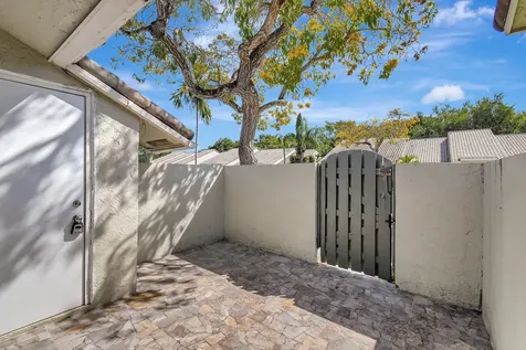 492 Hardwood Place Boca Raton FL 33431