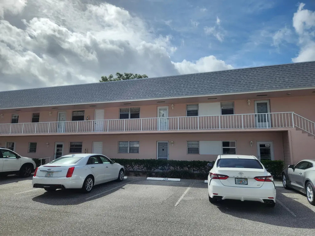18081 Se Country Club Drive Tequesta FL 33469