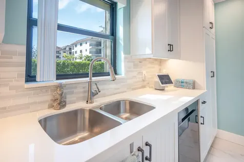 1251 S Federal Highway Boca Raton FL 33432